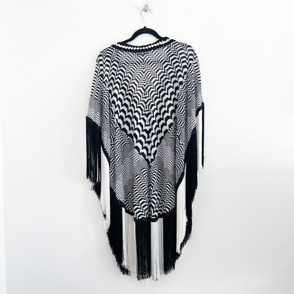 MISSONI MARE Greca Bicolor Fringe Coverup Poncho Striped Zigzag Black and White - Picture 3 of 14